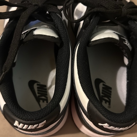 Nike Dunk Low basketball Black and White Sneakers women’s sz 9 panda - Picture 8 of 11